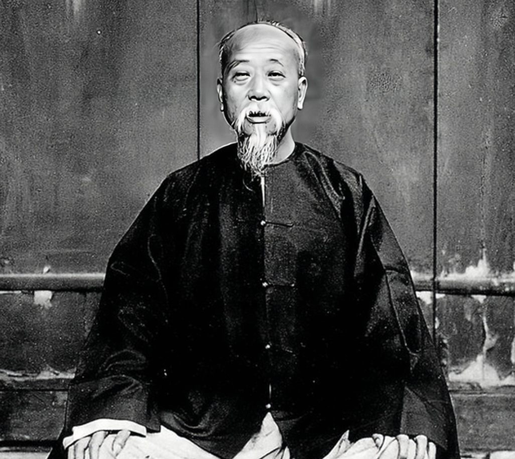 晚清老照片:軍機(jī)大臣左宗棠威風(fēng)凜凜,兩江總督張之洞老驥伏櫪!